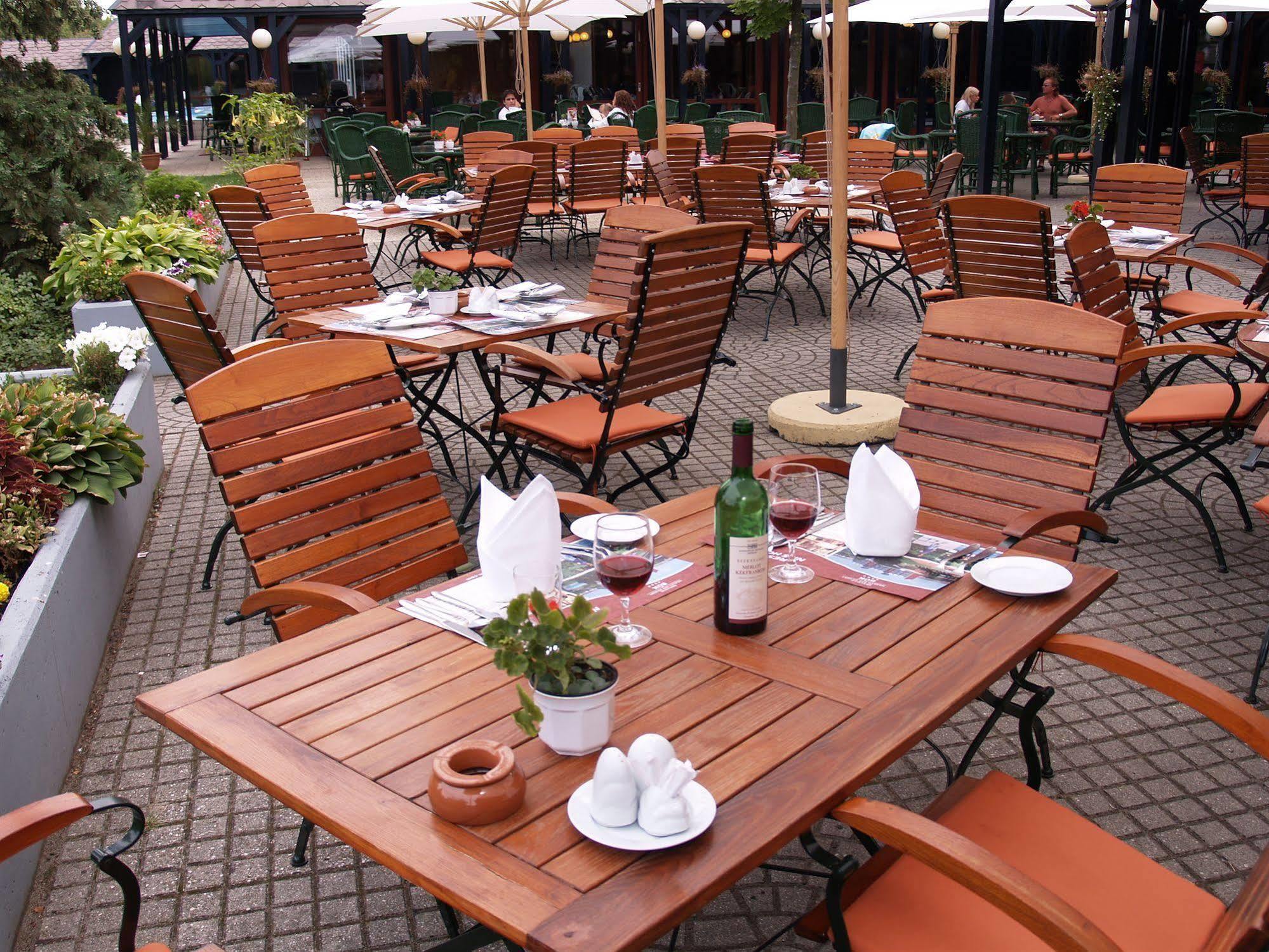 Danubius Hotel Buek Esterno foto